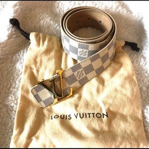 LV INITIALES 40MM Louis Vuitton belt